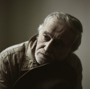 Jan Nowicki - klasyczny portret studyjny, fotografia czarno-biała